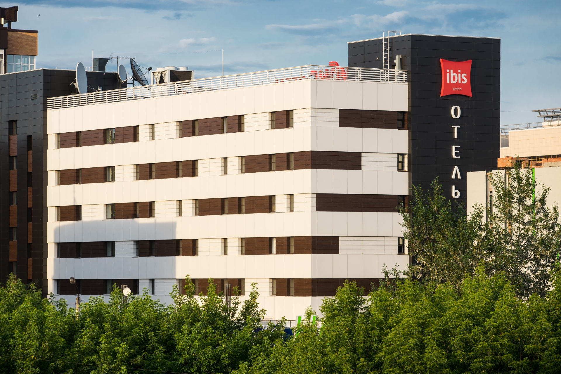 Hotel complex "ibis"