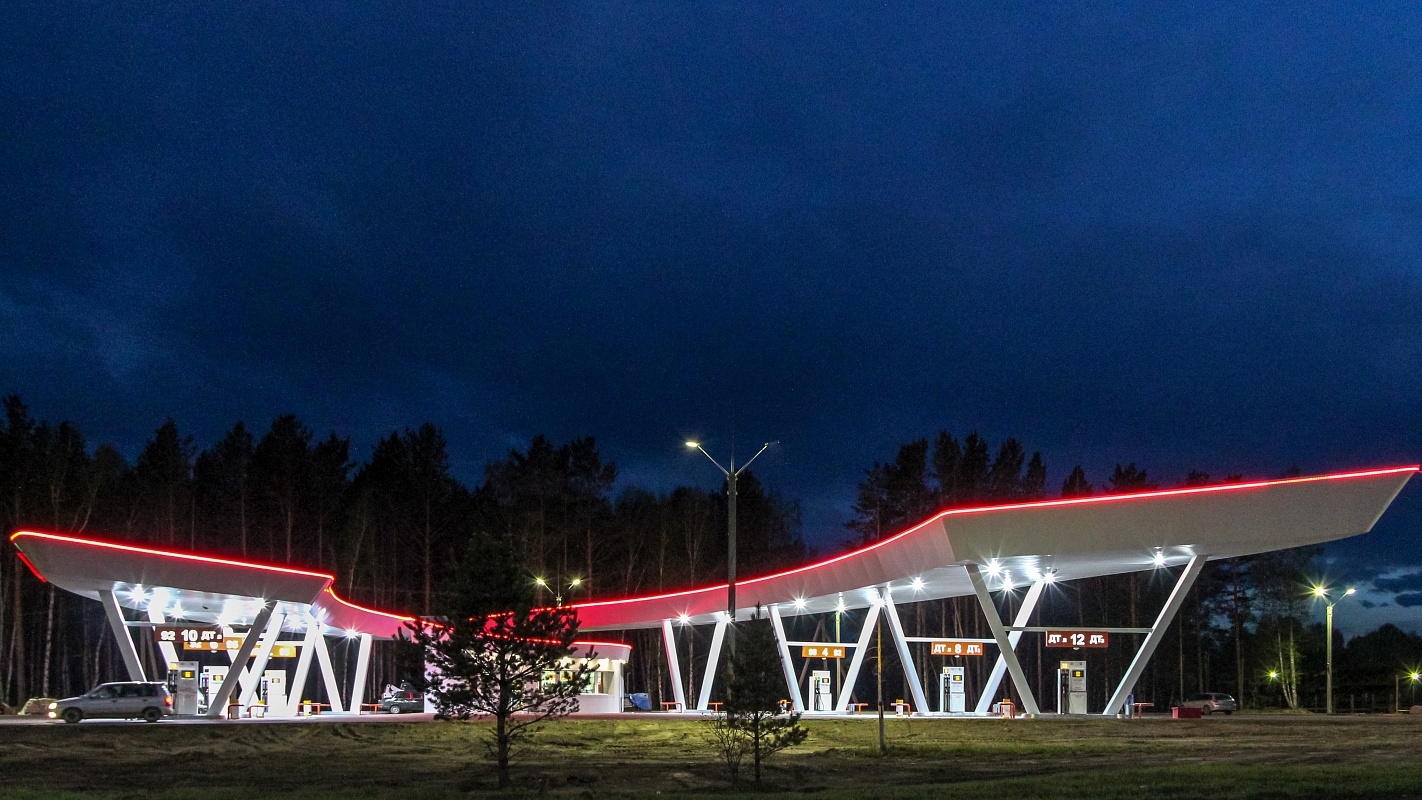 Petrol station in the settlement of Meget